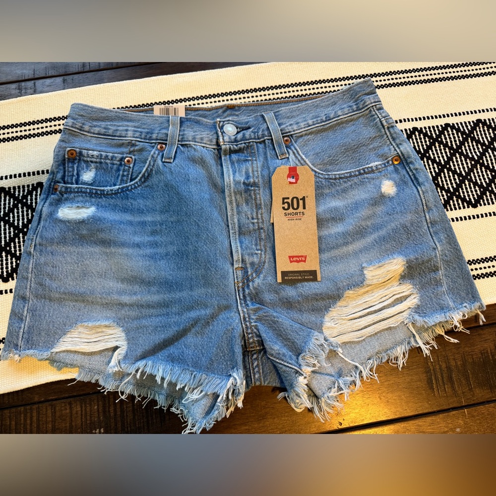 NWT Levi's 501 ORIGINAL FIT HIGH RISE WOMEN'S SHORTS